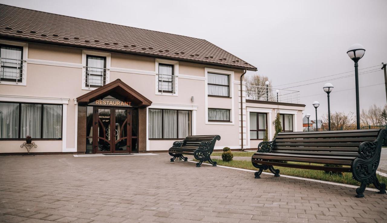 Роляда Hotel Tysmenytsia Eksteriør billede