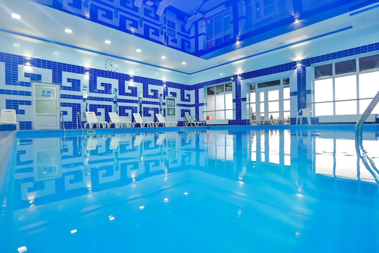 Роляда Hotel Tysmenytsia Eksteriør billede