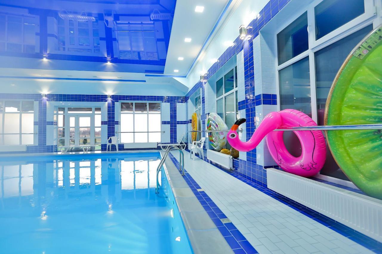 Роляда Hotel Tysmenytsia Eksteriør billede